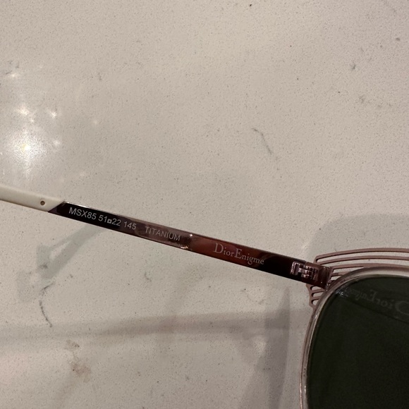 NWOT Dior sunglasses 
MSX85 PINK/WHITE Titanium 51MM
Brand new without case - Picture 7 of 7